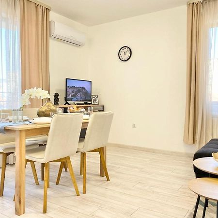 Central Apartment For 4 Guests Next To State Opera Stara Zagora Buitenkant foto