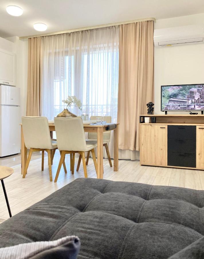 Central Apartment For 4 Guests Next To State Opera Stara Zagora Buitenkant foto